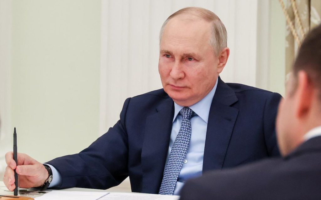 Путин пообещал продолжить льготные ипотечные программы :: Деньги :: РБК Недвижимость