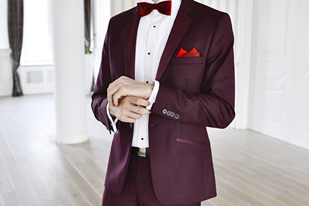 “Мужская Мода: Как Выглядеть Стильно и Уверенно в Костюмах”