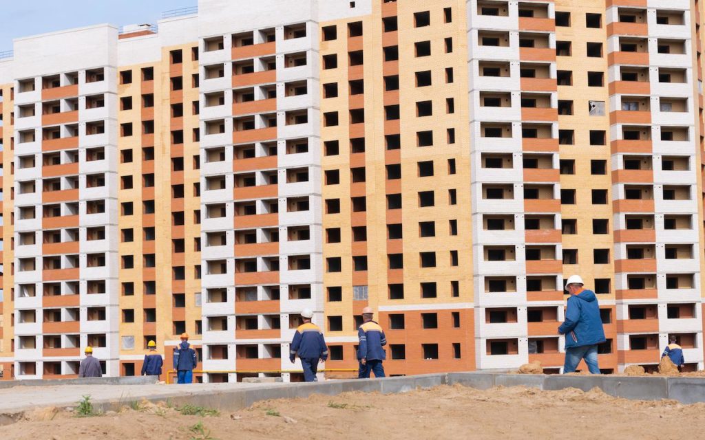 Ввод жилья в России в октябре упал на четверть :: Жилье :: РБК Недвижимость