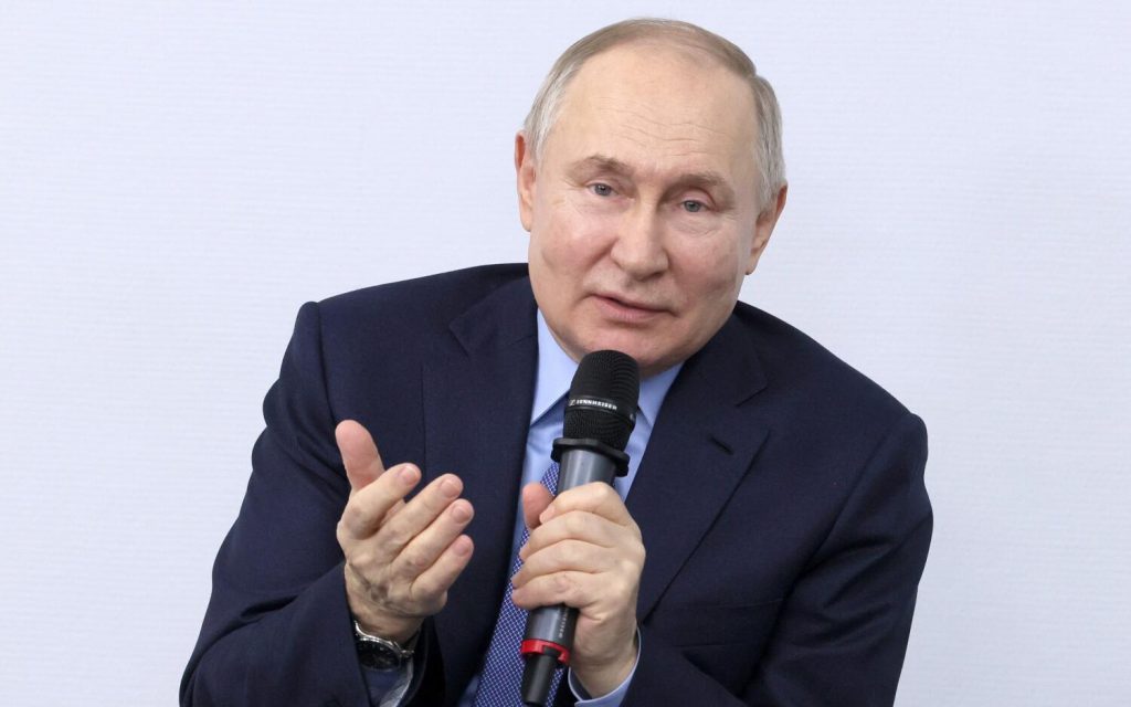 Путин назвал сумму вложений в ЖКХ в 2023 году :: Деньги :: РБК Недвижимость